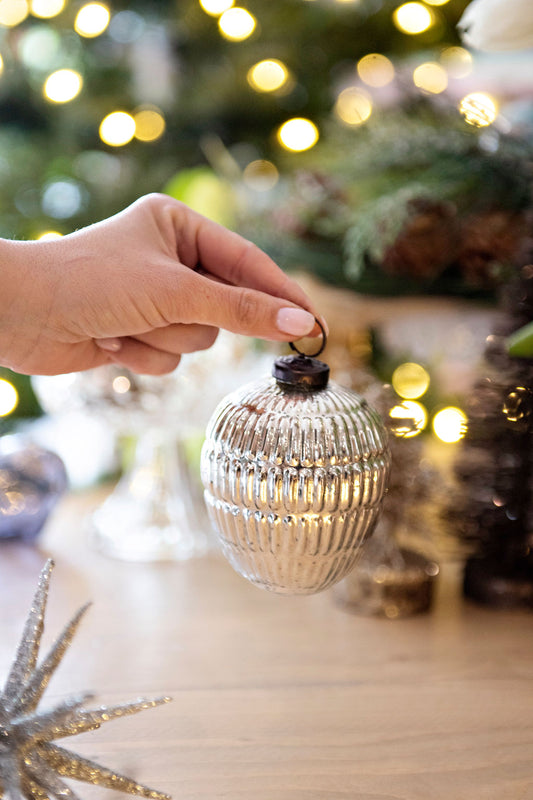 Antique style oval silver orb (XL)