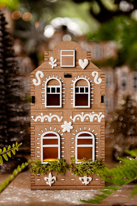 Christmas Gingerbread Tealight House no. 2