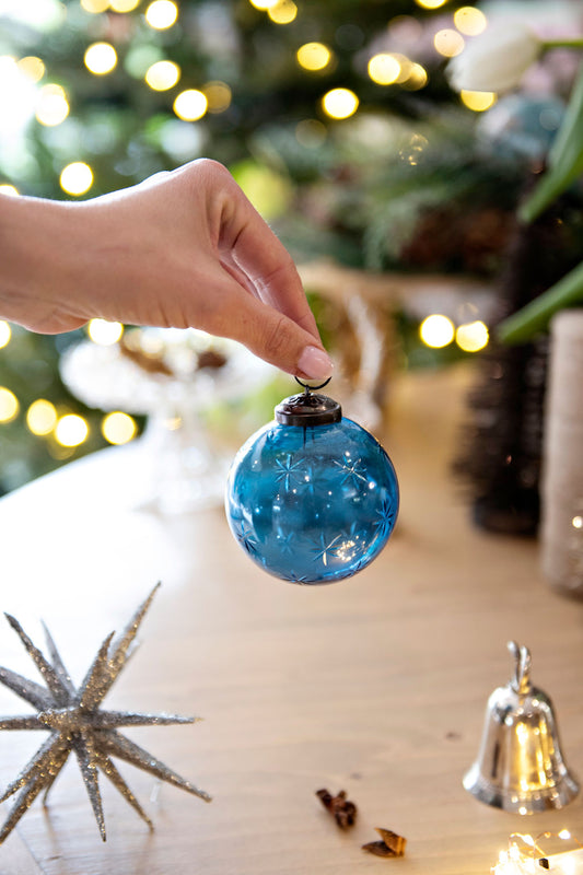 Blue star cut glass bauble
