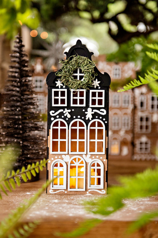 Christmas Gingerbread Tealight House no. 4